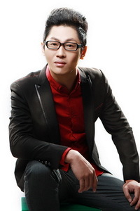 单冲峰 从荧幕到市场的文化经纪人探索